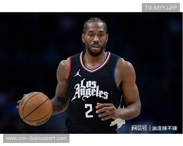 伦纳德连续命中外线，快船靠他在半场领先